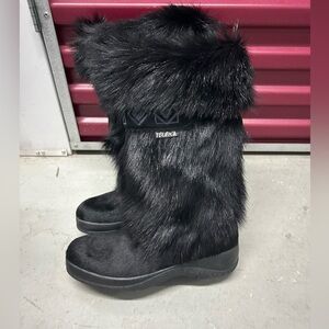 Faux fur snow boots black